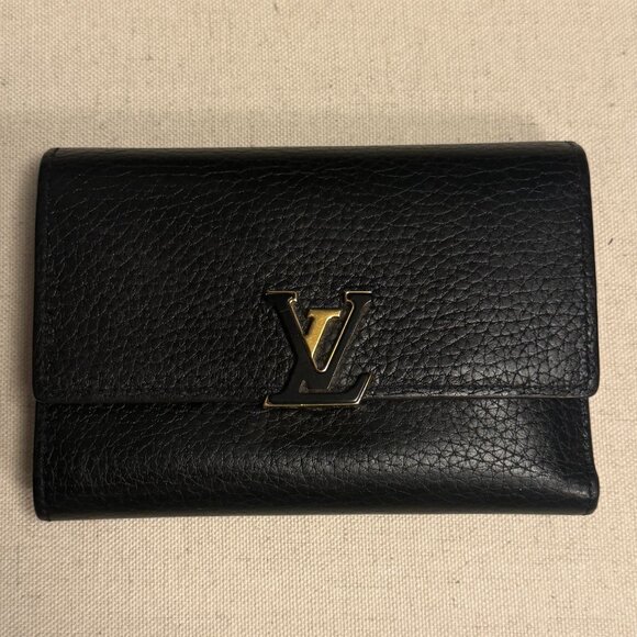 Louis Vuitton Capucines Compact Wallet - Picture 3 of 14